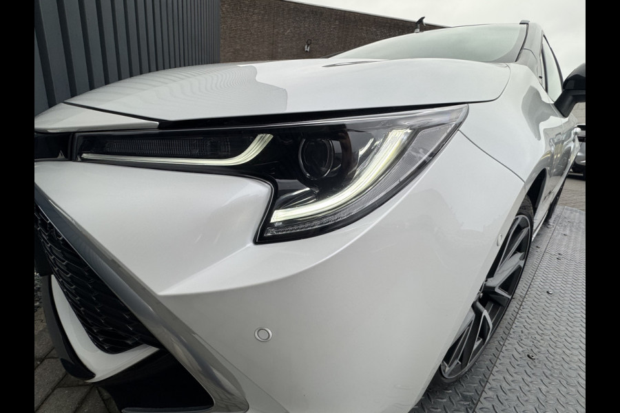 Toyota Corolla Touring Sports 2.0 Hybrid Executive / Bi tone | Sport stoelen | JBL | Head-up | 18 inch | Rijklaar!!