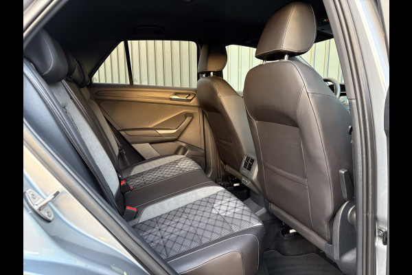 Volkswagen T-Roc 1.5 TSI 150Pk R-Line Business | IQ Light | 19'' | Camera | Prijs Rijklaar!!