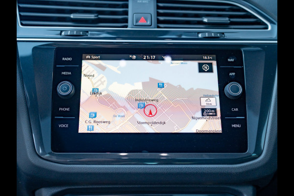 Volkswagen Tiguan 2.0 TSI 4Motion Highline Business R-Line | 360 camera | Panodak | Trekhaak wegkl. | Prijs Rijklaar!!
