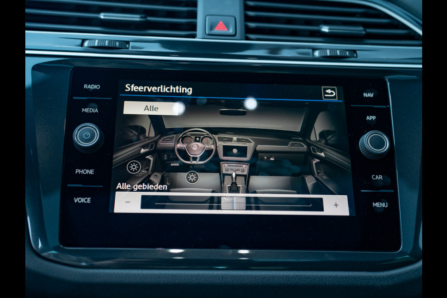 Volkswagen Tiguan 2.0 TSI 4Motion Highline Business R-Line | 360 camera | Panodak | Trekhaak wegkl. | Prijs Rijklaar!!