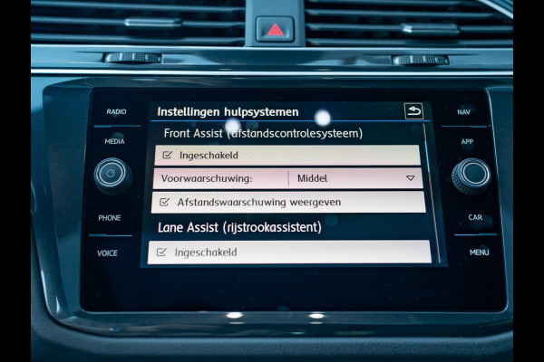 Volkswagen Tiguan 2.0 TSI 4Motion Highline Business R-Line | 360 camera | Panodak | Trekhaak wegkl. | Prijs Rijklaar!!