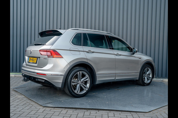 Volkswagen Tiguan 2.0 TSI 4Motion Highline Business R-Line | 360 camera | Panodak | Trekhaak wegkl. | Prijs Rijklaar!!