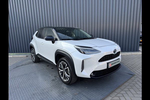 Toyota Yaris Cross 1.5 Hybrid AWD Executive / Bi tone | Pano dak | Trekhaak | JBL | BSM | 4x Allseason | Rijklaar!!