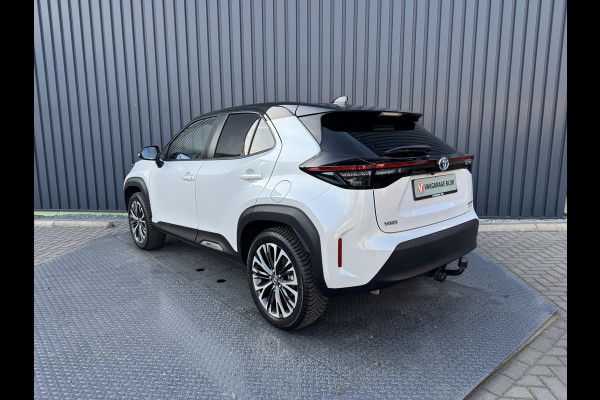 Toyota Yaris Cross 1.5 Hybrid AWD Executive / Bi tone | Pano dak | Trekhaak | JBL | BSM | 4x Allseason | Rijklaar!!