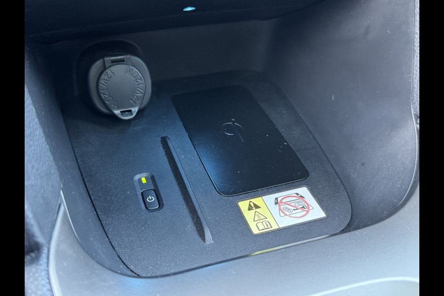 Toyota Yaris Cross 1.5 Hybrid AWD Executive / Bi tone | Pano dak | Trekhaak | JBL | BSM | 4x Allseason | Rijklaar!!
