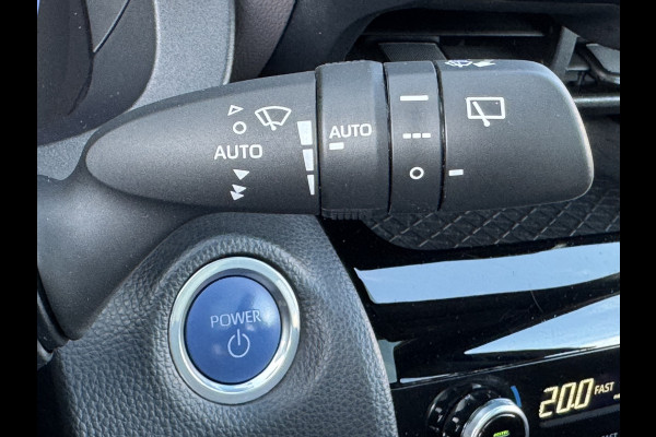 Toyota Yaris Cross 1.5 Hybrid AWD Executive / Bi tone | Pano dak | Trekhaak | JBL | BSM | 4x Allseason | Rijklaar!!