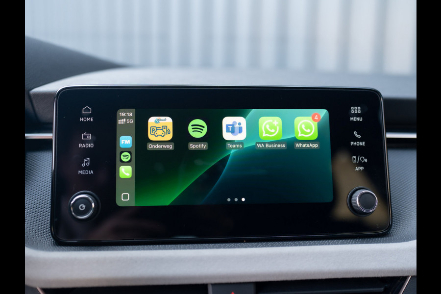 Škoda Kamiq 1.0 TSI Business Edition | Keyless | Stoelverwarming | Parkeersensoren | Prijs Rijklaar!!