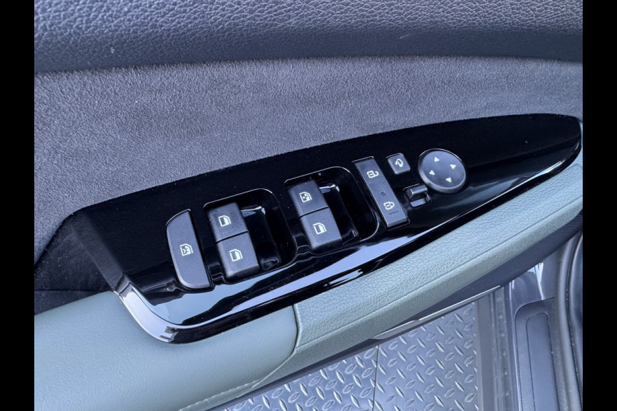 Kia Sportage 1.6 T-GDi Plug-in Hybrid AWD Dark Edition | NIEUWSTAAT | Rijklaar!!