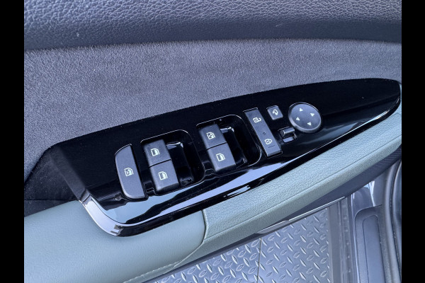 Kia Sportage 1.6 T-GDi Plug-in Hybrid AWD Dark Edition | NIEUWSTAAT | Rijklaar!!