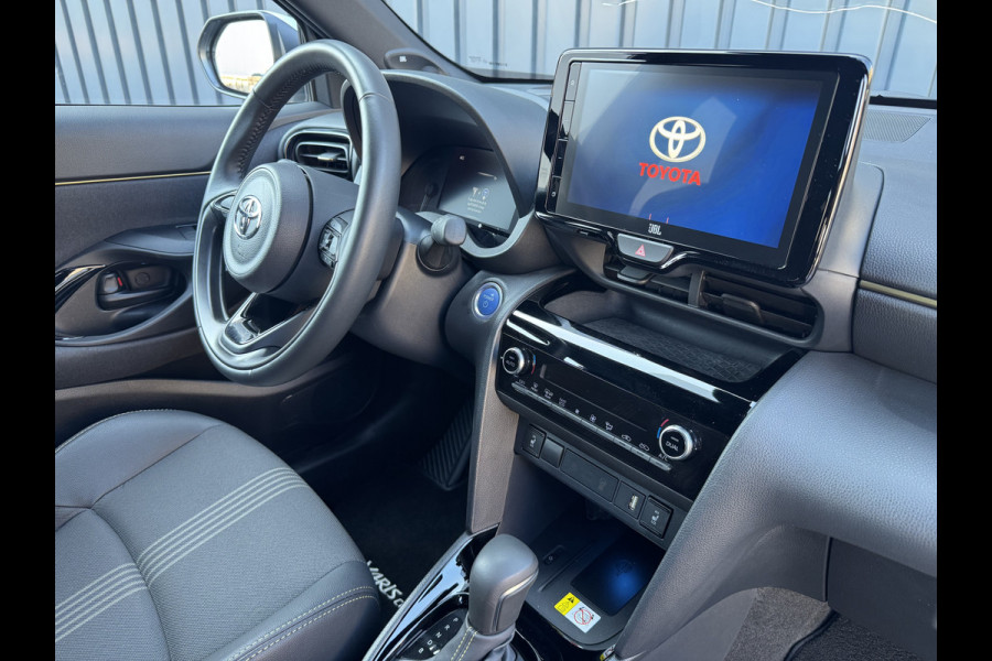 Toyota Yaris Cross 1.5 Hybrid Adventure | Elektrische achterklep | JBL | BSM | Head-up | Rijklaar!!