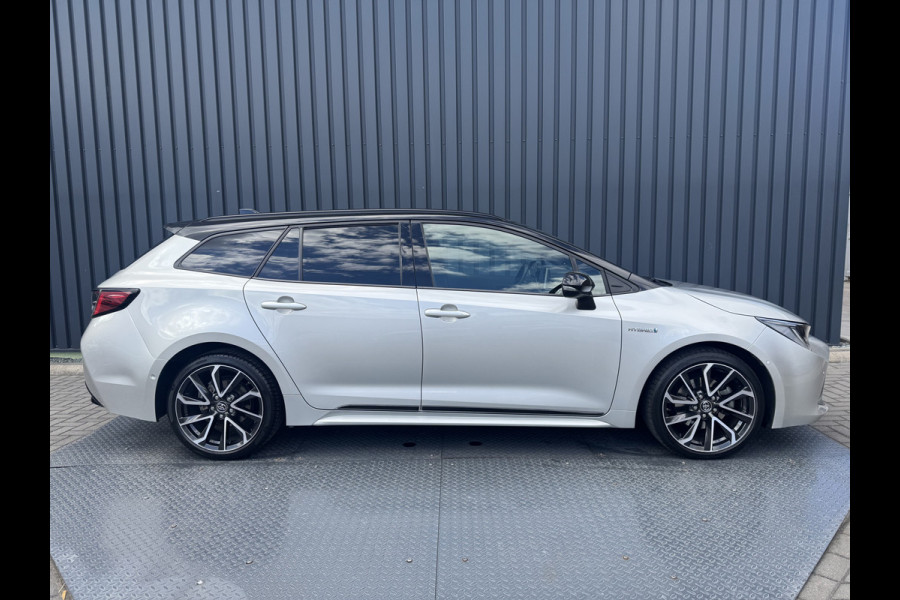 Toyota Corolla Touring Sports 2.0 Hybrid Executive / Bi tone | JBL | Head-up | 18 inch | PDC | Rijklaar!!!