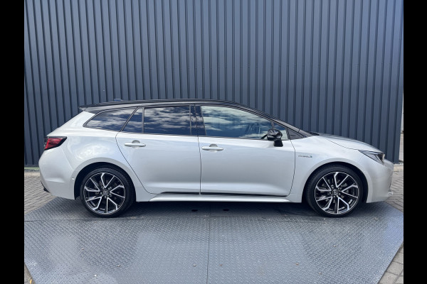 Toyota Corolla Touring Sports 2.0 Hybrid Executive / Bi tone | JBL | Head-up | 18 inch | PDC | Rijklaar!!!