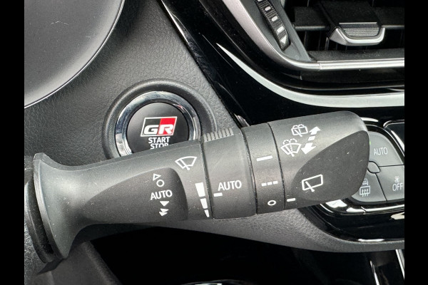 Toyota C-HR 1.8 Hybrid GR-Sport / bi tone | LED | Apple Carplay/Android Auto | 10 jr GARANTIE | Prijs Rijklaar!!