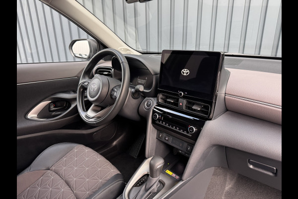 Toyota Yaris Cross 1.5 Hybrid 130 Executive / Bi tone AWD | Premium Pack( JBL, Elektrische achterklep, enz) | Rijklaar!!