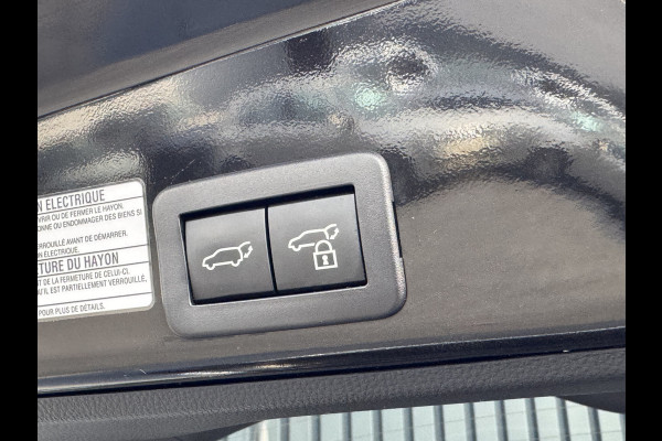 Toyota Yaris Cross 1.5 Hybrid 130 Executive / Bi tone AWD | Premium Pack( JBL, Elektrische achterklep, enz) | Rijklaar!!