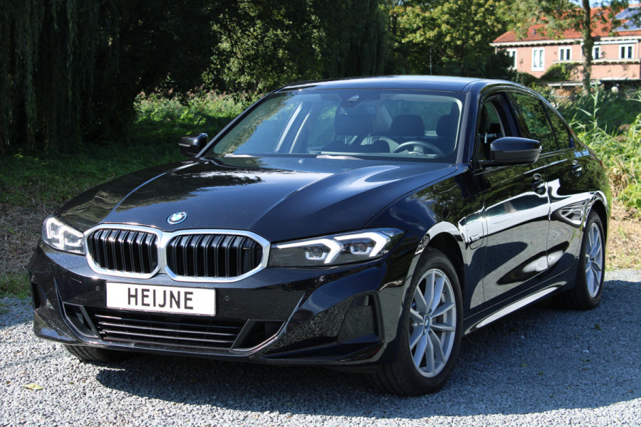BMW 3-serie 320e 204PK PHEV BUSINESS SPORT LEDER/CARPLAY/NIEUW-TYPE