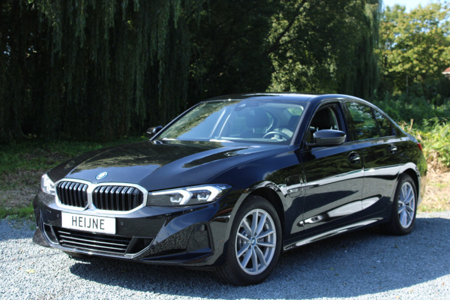 BMW 3-serie 320e 204PK PHEV BUSINESS SPORT LEDER/CARPLAY/NIEUW-TYPE