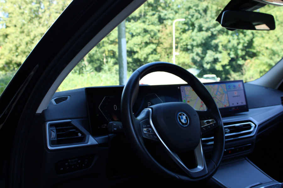 BMW 3-serie 320e 204PK PHEV BUSINESS SPORT LEDER/CARPLAY/NIEUW-TYPE