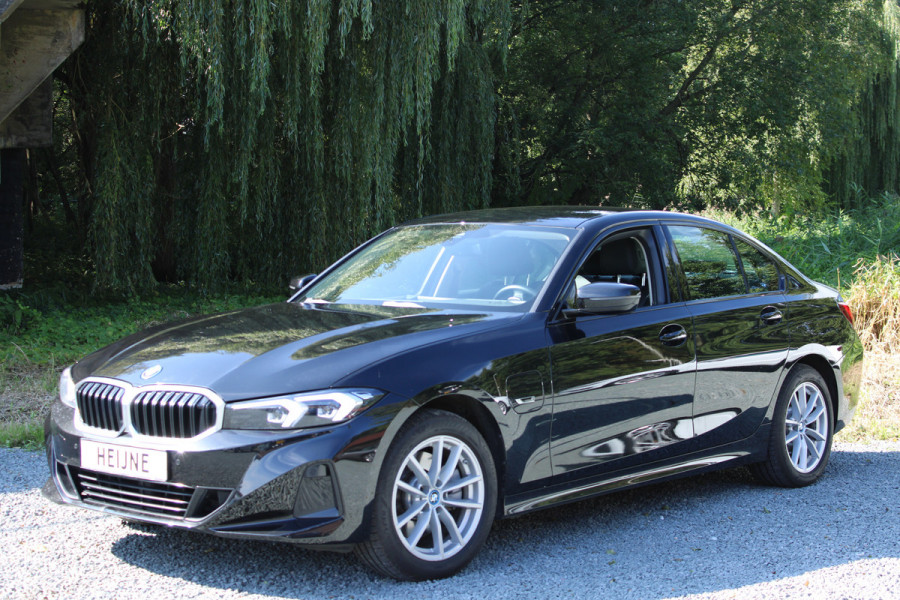 BMW 3-serie 320e 204PK PHEV BUSINESS SPORT LEDER/CARPLAY/NIEUW-TYPE
