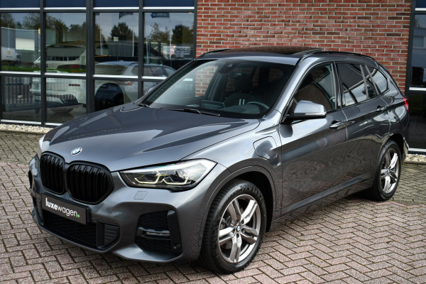 BMW X1 xDrive25e M-Sport Pano ACC HUD Camera Dr-Ast-Plus