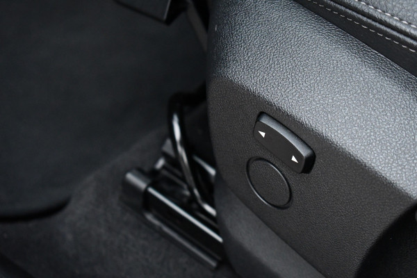 BMW X1 xDrive25e M-Sport Pano ACC HUD Camera Dr-Ast-Plus