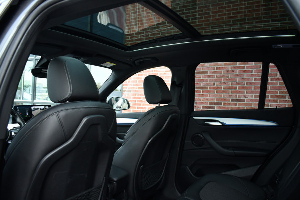 BMW X1 xDrive25e M-Sport Pano ACC HUD Camera Dr-Ast-Plus
