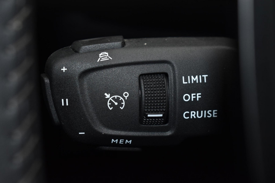 Peugeot 208 1.2 PureTech 100 PK Allure Pack | Carplay | Camera | Adapt. Cruise | Incl. garantie