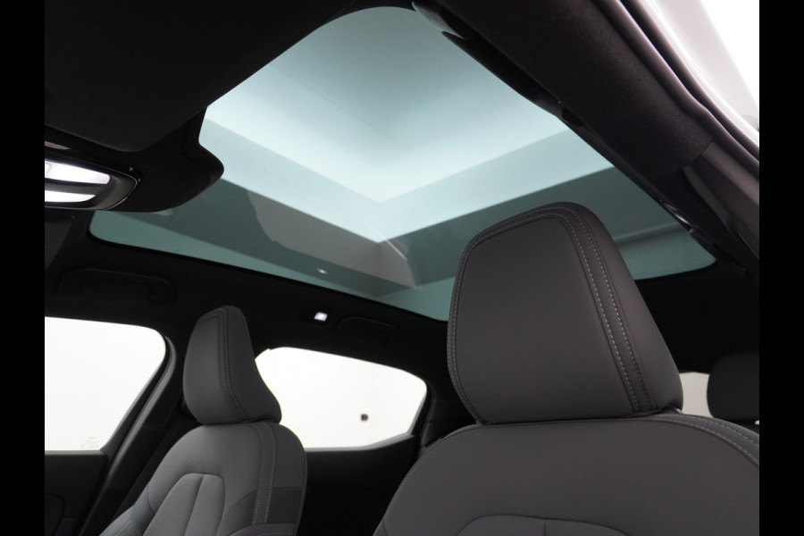 Polestar 2 Long Range 78 kWh SOH=92,7% Pano-Dak 20" Sleutelloos(Telefoon-sleutel) Adaptive-Cruise Carplay Android 360-Camera Elektr.stoelen Phone-Connect.Stoel-Verwarmd 1500kg-trekvermogen OnePedal drive Licht+Zichtpakket 55.000 nieuw!! EBD RemAssist Virtual-Cockpit digiDash Uitparkeer waarschuwing Botswaarsc.syst. Autonoom-Rem Noodrem ESP TCS Hill-Assist Lane Assist Pre-Crash-Syst. Emergency-Call Keyless Ecc tot 150kw snell