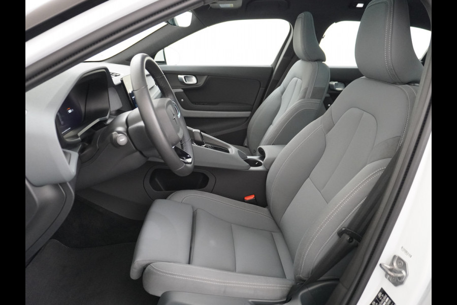 Polestar 2 Long Range 78 kWh SOH=92,7% Pano-Dak 20" Sleutelloos(Telefoon-sleutel) Adaptive-Cruise Carplay Android 360-Camera Elektr.stoelen Phone-Connect.Stoel-Verwarmd 1500kg-trekvermogen OnePedal drive Licht+Zichtpakket 55.000 nieuw!! EBD RemAssist Virtual-Cockpit digiDash Uitparkeer waarschuwing Botswaarsc.syst. Autonoom-Rem Noodrem ESP TCS Hill-Assist Lane Assist Pre-Crash-Syst. Emergency-Call Keyless Ecc tot 150kw snell