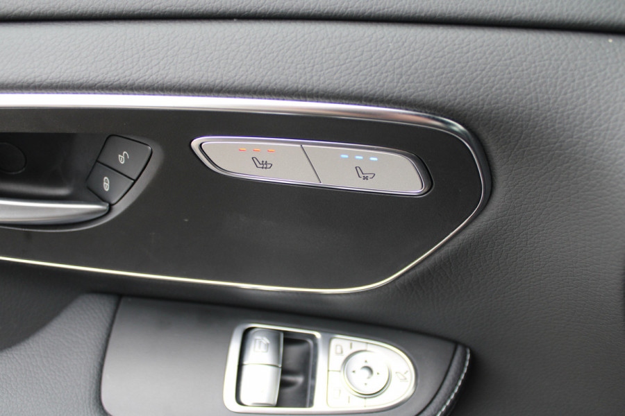 Mercedes-Benz V-Klasse 300d / DC / AMG / Panorama / 4.000km!! / 2x Elec Schuifdeur / Burmester / 360 Camera / Vol Opties / NIEUWSTAAT