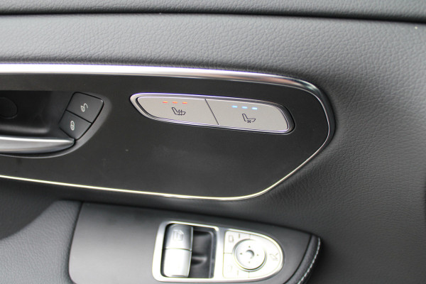Mercedes-Benz V-Klasse 300d / DC / AMG / Panorama / 4.000km!! / 2x Elec Schuifdeur / Burmester / 360 Camera / Vol Opties / NIEUWSTAAT