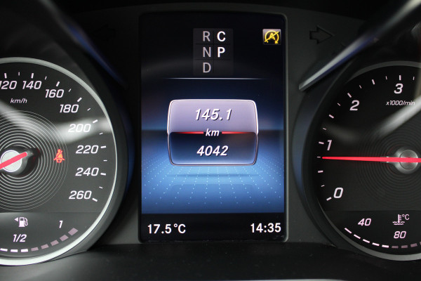 Mercedes-Benz V-Klasse 300d / DC / AMG / Panorama / 4.000km!! / 2x Elec Schuifdeur / Burmester / 360 Camera / Vol Opties / NIEUWSTAAT