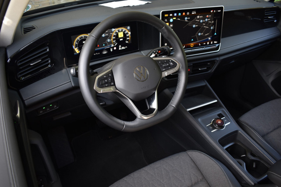 Volkswagen Tiguan 1.5 eTSI LIFE IQ-LIGHT/NAVI/TREKHAAK***