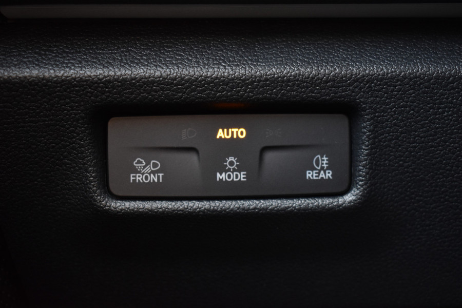 Volkswagen Tiguan 1.5 eTSI LIFE IQ-LIGHT/NAVI/TREKHAAK***