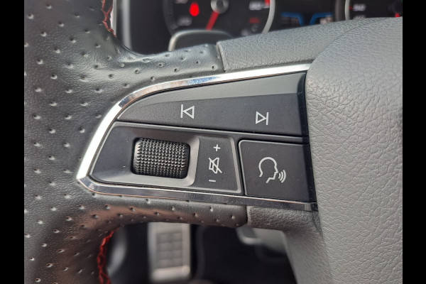 Seat Ateca 2.0 EcoTSI FR 4DRIVE | Automaat | LED | Trekhaak | Stoelverwarming | Park Assist | Elek. klep | All-season |