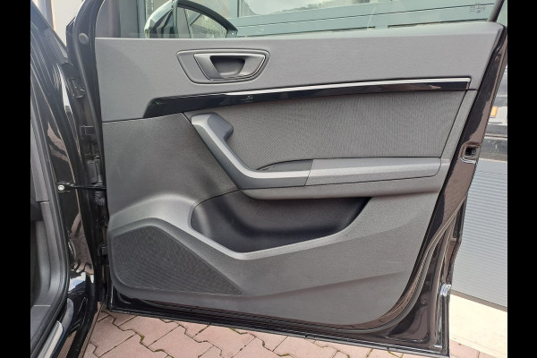 Seat Ateca 2.0 EcoTSI FR 4DRIVE | Automaat | LED | Trekhaak | Stoelverwarming | Park Assist | Elek. klep | All-season |