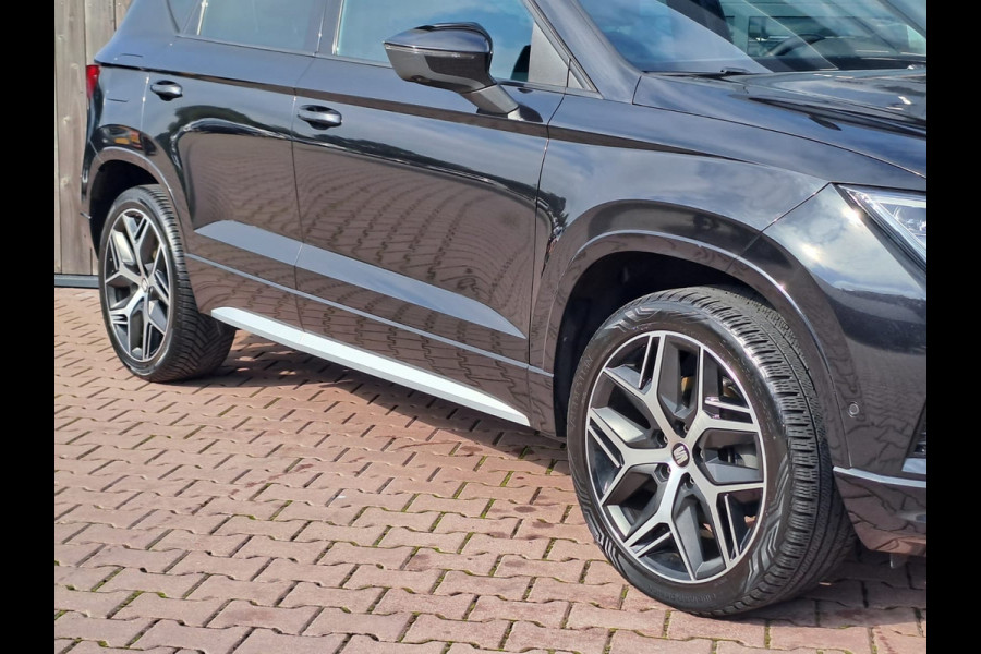 Seat Ateca 2.0 EcoTSI FR 4DRIVE | Automaat | LED | Trekhaak | Stoelverwarming | Park Assist | Elek. klep | All-season |
