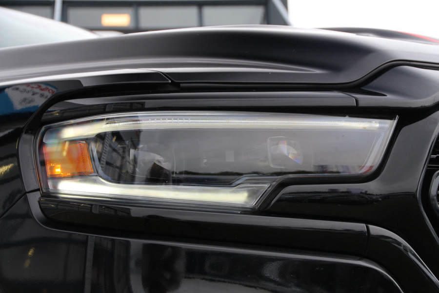 Dodge Ram 1500 5.7 HEMI V8 400PK | Limited | Luchtvering | Headup | 3.5t trekgewicht | Vol!!