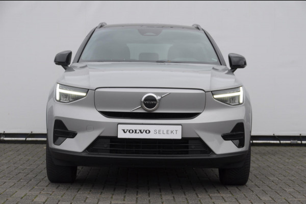 Volvo XC40 252PK Automaat Single Ext. Range Core / Lederen bekleding / Trekhaak / getint glas / Leder met alcantara interieur / Parkeersensoren met camera / Stoel - en stuurwielverwarming / Apple carplay