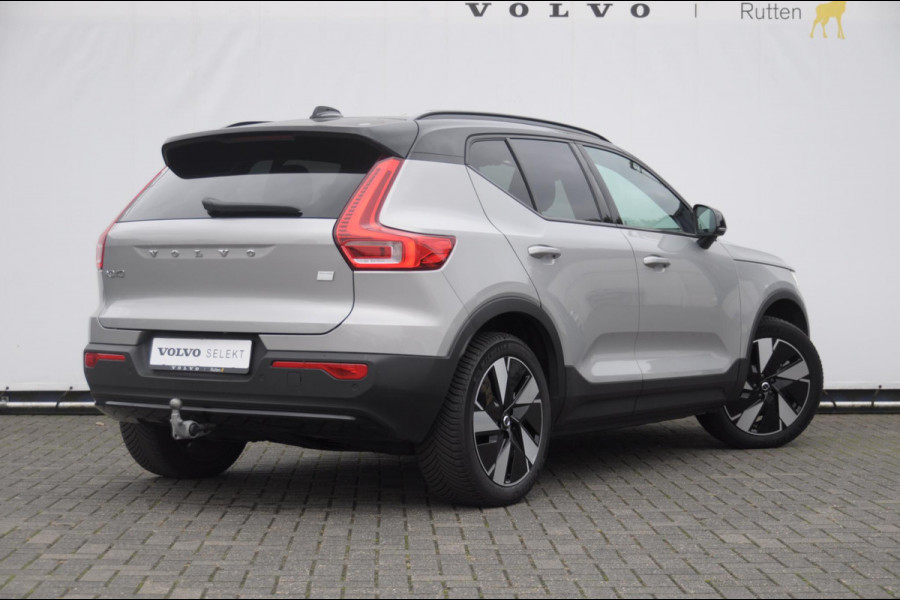 Volvo XC40 252PK Automaat Single Ext. Range Core / Lederen bekleding / Trekhaak / getint glas / Leder met alcantara interieur / Parkeersensoren met camera / Stoel - en stuurwielverwarming / Apple carplay