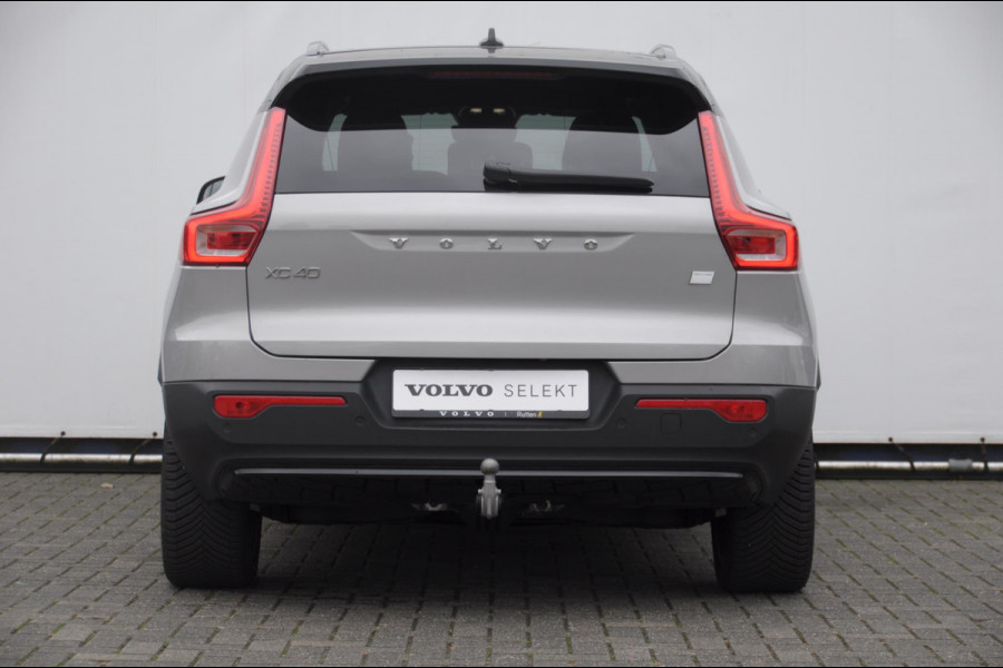 Volvo XC40 252PK Automaat Single Ext. Range Core / Lederen bekleding / Trekhaak / getint glas / Leder met alcantara interieur / Parkeersensoren met camera / Stoel - en stuurwielverwarming / Apple carplay