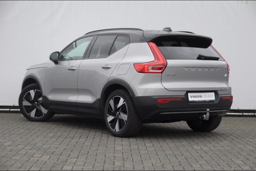 Volvo XC40 252PK Automaat Single Ext. Range Core / Lederen bekleding / Trekhaak / getint glas / Leder met alcantara interieur / Parkeersensoren met camera / Stoel - en stuurwielverwarming / Apple carplay