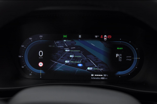Volvo XC40 252PK Automaat Single Ext. Range Core / Lederen bekleding / Trekhaak / getint glas / Leder met alcantara interieur / Parkeersensoren met camera / Stoel - en stuurwielverwarming / Apple carplay