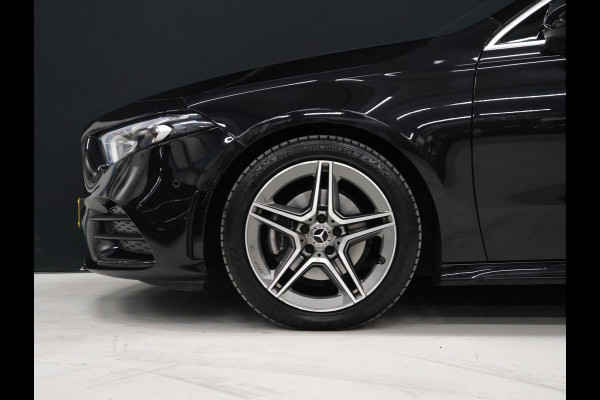 Mercedes-Benz A-Klasse 200 AMG Sport [SFEER, SCHUIFKANTELDAK, CAMERA, PDC 360, MEMORY SEATS, STOELVERWARMING, CRUISE CONTROL, FLIPPERS, NAVIGATIE, NIEUWSTAAT]