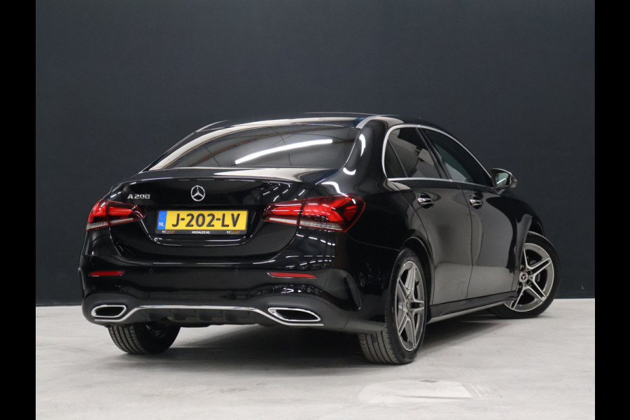 Mercedes-Benz A-Klasse 200 AMG Sport [SFEER, SCHUIFKANTELDAK, CAMERA, PDC 360, MEMORY SEATS, STOELVERWARMING, CRUISE CONTROL, FLIPPERS, NAVIGATIE, NIEUWSTAAT]