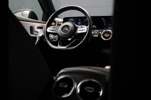 Mercedes-Benz A-Klasse 200 AMG Sport [SFEER, SCHUIFKANTELDAK, CAMERA, PDC 360, MEMORY SEATS, STOELVERWARMING, CRUISE CONTROL, FLIPPERS, NAVIGATIE, NIEUWSTAAT]