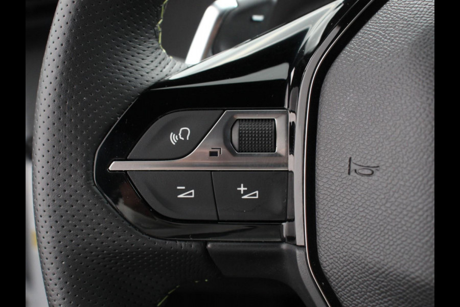 Peugeot 2008 1.2 PureTech 130pk Automaat Allure | Navigatie | Climate Control | Camera 360 | Dab | Led | Lichtmetalen Velgen | Parkeer sensoren | Cruise Control Adaptive | Stoelverwarming