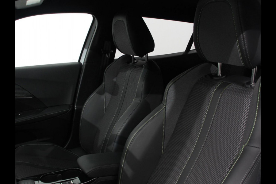 Peugeot 2008 1.2 PureTech 130pk Automaat Allure | Navigatie | Climate Control | Camera 360 | Dab | Led | Lichtmetalen Velgen | Parkeer sensoren | Cruise Control Adaptive | Stoelverwarming