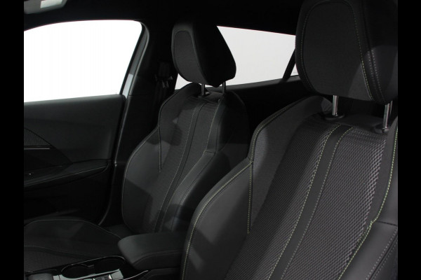 Peugeot 2008 1.2 PureTech 130pk Automaat Allure | Navigatie | Climate Control | Camera 360 | Dab | Led | Lichtmetalen Velgen | Parkeer sensoren | Cruise Control Adaptive | Stoelverwarming