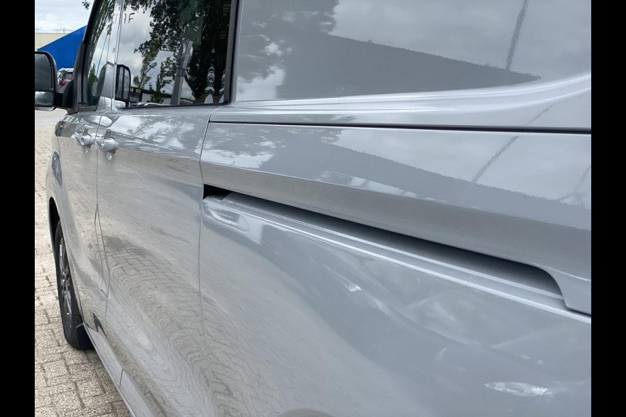Ford Transit Custom 320 2.5 PHEV L2H1 Limited DC 233pk | Zuid | Dubbele Cabine | Dubbele zijschuifdeur | 12-weg verstel- en verwarmbare AGR Stoelen | Inklapbare trekhaak | 17 inch lichtmetalen velgen | Driver Assistance Pack Premium  | Verwarmbaar stuurwiel | Bekleding zijwand en achterdeuren (volledig)  | PRIJS EX. BTW INCL. BPM